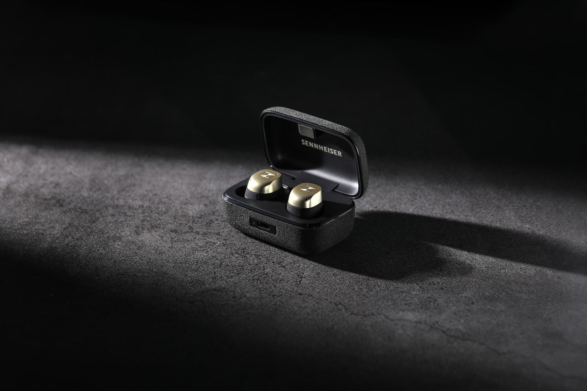 Gold Lifestyle 02