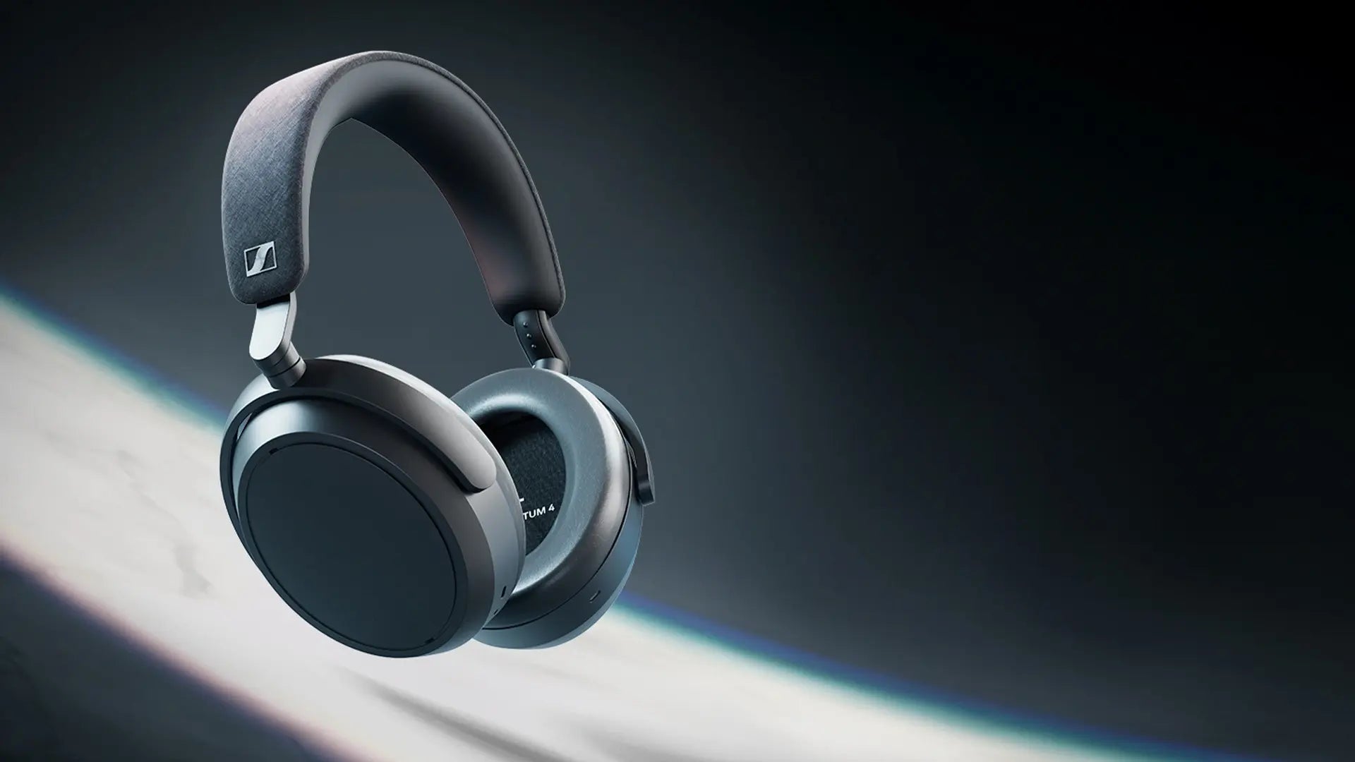 Black MOMENTUM 4 Wireless