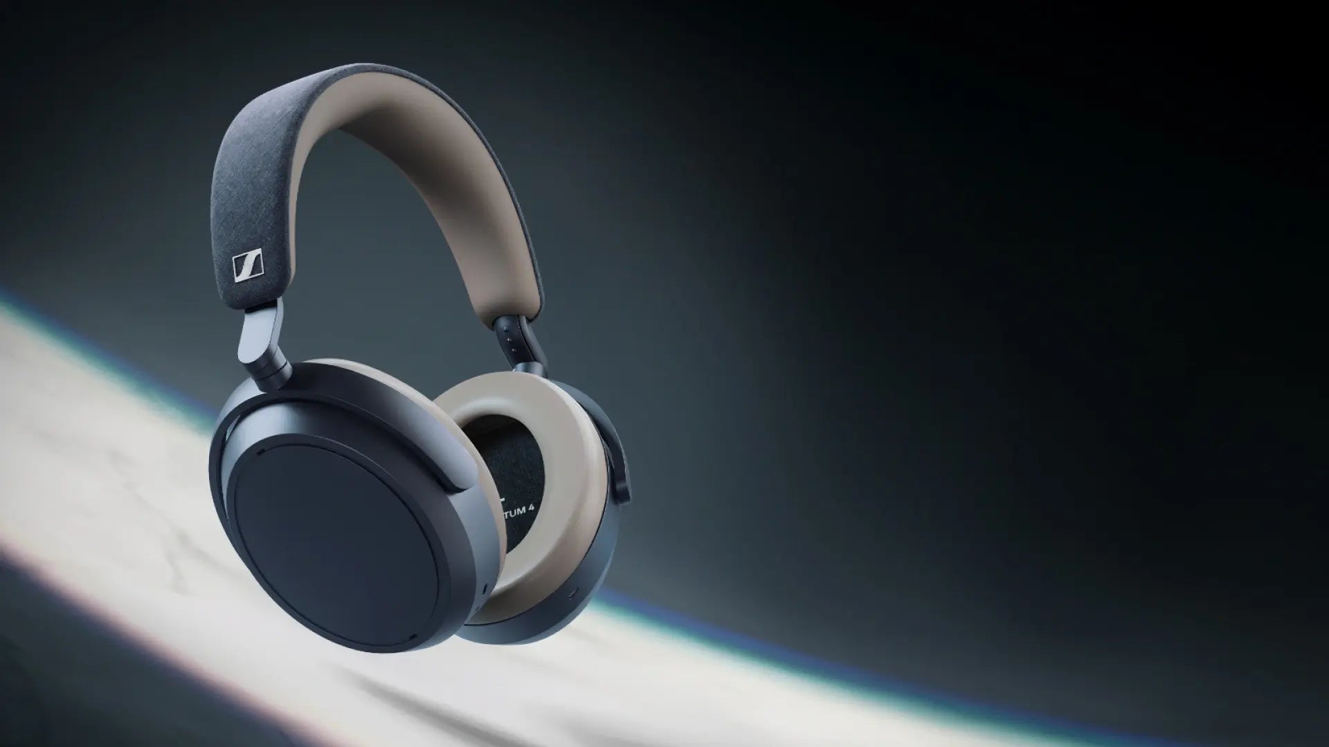  MOMENTUM 4 Denim Desktop